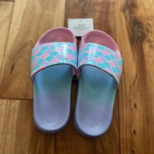 Childs Elli by Capelli Slides. Pastel Colors